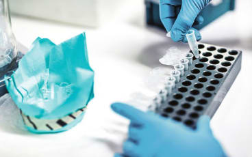 Forskare i laboratorium